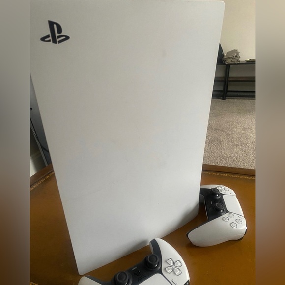 Playston 5 - Picture 1 of 1